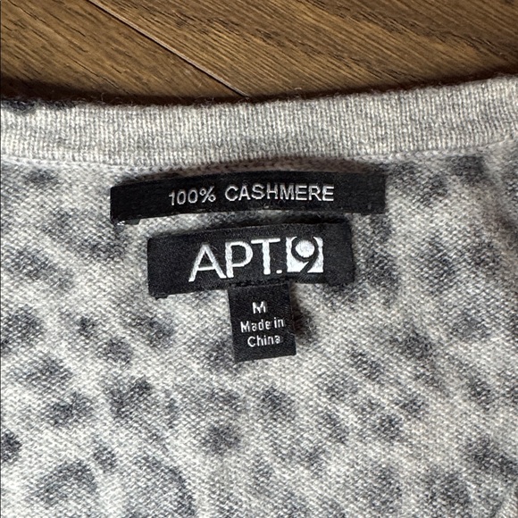 Apt. 9 Leopard print gray 100% cashmere button-up cardigan Medium - Picture 2 of 6